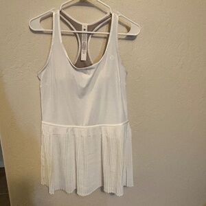Lululemon Scoop Neck-Neck Pleated Tennis Dress NWT Sz 10, White, retail $148.